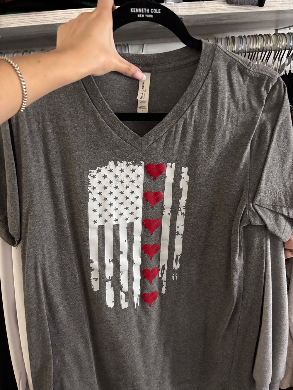 Kenneth Cole New York Gray V-Neck Tee with White Flag and Red Hearts